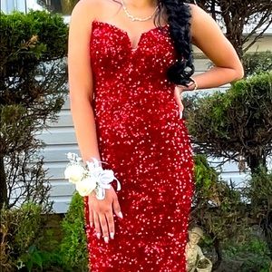 RED SPARKLE DRESS- BY PORTIA & SCARLETT        SIZE 2